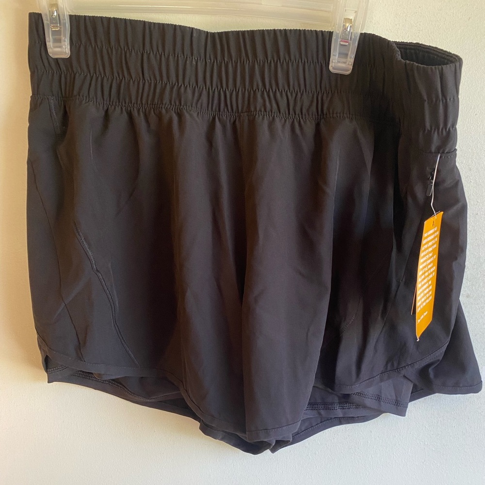 NWT Women’s Avis Workout Shorts Black